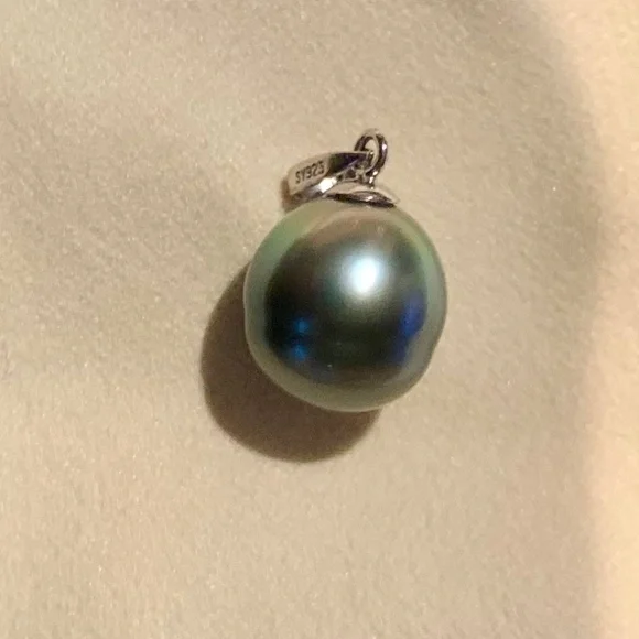 Tahia Tahitian Black Pearl - Picture 2 of 4
